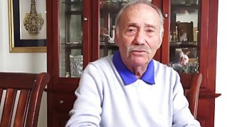 Ngửa lồn cho cậu em dưới quê bú đã cái nư