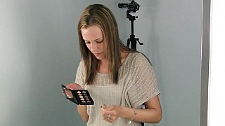 Cô gái xinh đẹp thật dữ dội