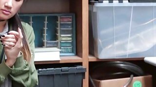 Cô em múp lồn khoe bướm đẹp cho toàn thể hội đồng dâm xem