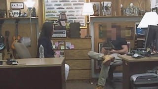 Đụ em nhân viên đến chơi nhà dáng mướt