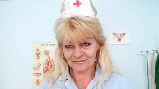 Ava Eden lừa dối bạn gái trong phòng