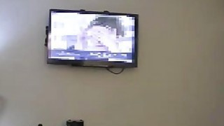 Cô em gái đã yêu cầu được lạm dụng và quan hệ tình dục với anh, một đứa con gái còn trinh, tại sao anh lại đánh em mạnh như vậy và nói anh là một con đĩ hư hỏng.. Nhưng em là một đứa con gái còn trinh nhút nhát, vì vậy em