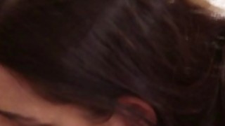 Cậu học sinh cu khỏe giúp cô giáo Miu Shiromine khỏi ốm