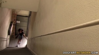 Bị địt khi đang chơi game! Cô bạn gái ngực khủng cho biết cô thật may mắn khi không bị tố cáo! Cô ấy bắt đầu chơi trò chơi lúc 5:25!