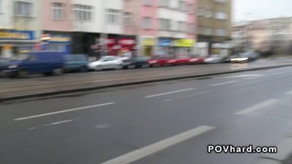 Nhún nhảy chút nhỉ 😁