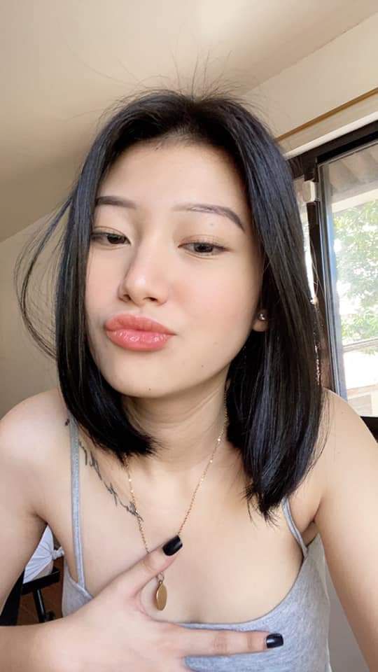 Tanhua Lão Vương đã hẹn hò trực tuyến với một nữ sinh viên mũm mĩm 18 tuổi trong kỳ nghỉ hè. Cô ấy rên lên một tiếng rất dễ thương và bị địt từ phía sau, chất lỏng màu trắng hiện rõ ra...