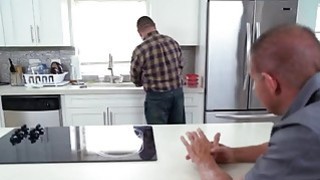 Hiếp dâm tập thể cô giáo trẻ Mitsuki Momota