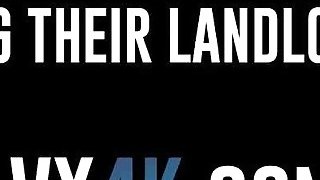 Ngày 13 tháng 7 năm 2023_Hai người mới đều 18 tuổi