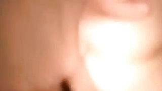 Người mẫu "Encore" dưới cặp kính cận dâm đãng là một cô giáo dạy sex có bộ ngực khủng và khí chất. Cô ấy thích ở trên. Cô ấy cưỡi anh trai KK đến nơi cực khoái và ăn tinh dịch của anh ấy bên trong!