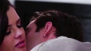 Gã sửa máy lạnh đặt camera quay lén đôi vợ yêu Gã chồng rồi lên kế hoạch…