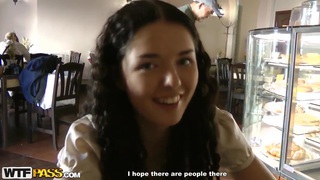 Cho thằng bạn thân nắc để được ở nhờ