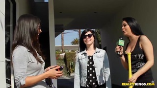 SSIS-329, SSIS-329 Một người vợ mảnh khảnh trong trang phục mát mẻ có mối quan hệ dâm ô và tán tỉnh với một người đàn ông gần đó, Ichika Hoshimiya [Phụ đề tiếng Trung độ nét cao bị kiểm duyệt]