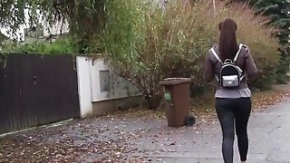 Em gái lồn không lông sướng há mồm với cặc bự của anh họ