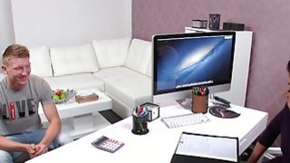 Vợ sếp ngon quá con cặc mình thẳng tắp rồi