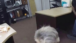 Em rể phang chị Cô vợ đến khi van xin vì bị sỉ nhục nơi công cộng