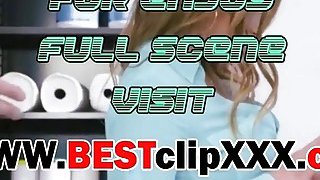 Vụng trộm cùng chị bồi bàn xinh đẹp