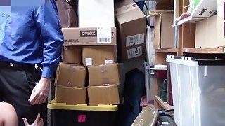 Má kế và cậu con anh xã thiếu thốn tình thương