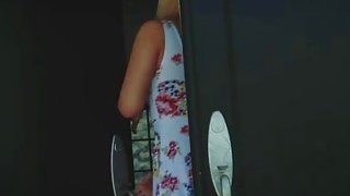 售楼小姐卖体冲业绩-丝丝