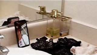 Cẩm nang tìm kiếm khoái lạc của Lão Mã: kỹ thuật viên mát-xa chân nữ, phục vụ bán thời gian trong phòng nhỏ, đẩy ngực, xoay rồng, thủ dâm bằng tinh dầu