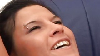 [Chị đây], trong phòng thay đồ của phòng tập, lén lút đưa máy rung vào để thủ dâm, người đẹp thể thao body đẹp nhất, cái lồn dâm đãng đầy nước