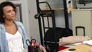 Thật tuyệt khi được cô ấy liếm đến cực khoái chỉ trong một hơi thở