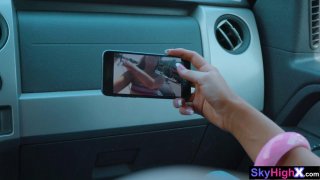 Phang lồn em nữ sinh mới quen khít hết dái