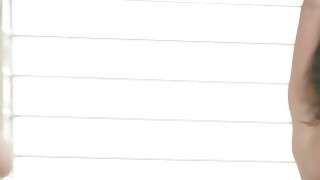 Chung phòng với tên thầy giáo đáng ghét khi đi khảo sát