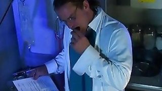 MUDR-224 Cô ấy thích thu thập một lượng lớn tinh trùng trong miệng và lắc nó để nếm thử! Xuất tinh vào mặt Bukkake