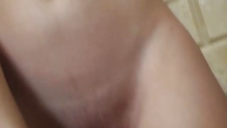 Cô gái nhà kế bên thích mặc đồ xuyên thấu