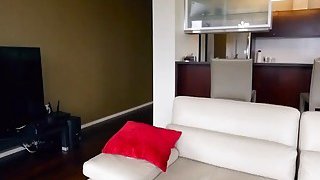 Bố dượng Nắc con gái riêng của Cô vợ bên cạnh Cô vợ đang ngủ