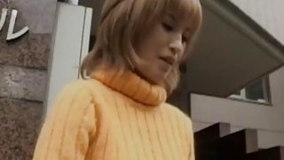 Cho thằng em trai bú liếm cái lồn hồng non tơ