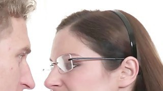 Phá trinh em gái cấp 3