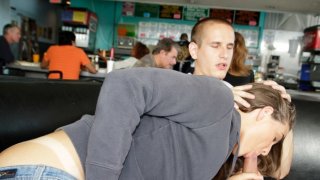 Cậu lao công ở tắm công cộng Nắc chị chủ thiếu thốn lâu ngày