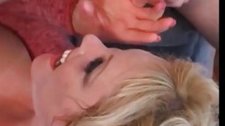 Chiều chuộng thằng bồ biến thái