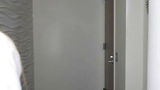 Chuyện tình của cô nữ sinh dâm và thầy giáo trẻ