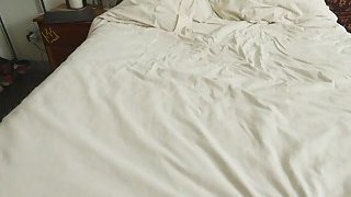 Người tình của con trai trả thù má Chồng yêu khó tính bằng cách “gạ tình bố chồng”