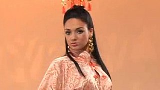 Ngày 12 tháng 7 năm 2023_Nữ thư ký xinh đẹp