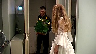 Nữ bác sĩ bú buồi cho bệnh nhân mau khỏe