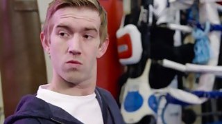 Đụ em gái xinh má hồng baby