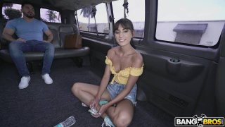 Những cô gái 00s vừa mới phá trinh đã lộ mặt và không thể chờ đợi để được quan hệ tình dục một cách điên cuồng