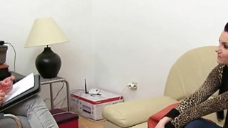 Vợ mới cưới của anh trai nghiện quan hệ với em Anh xã, vì được “sướng” hơn