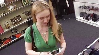 Có Cô vợ ngon không biết hưởng thì để thằng em trai giúp cho