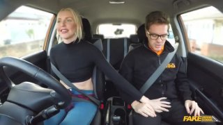 Đăng ký làm bậc thầy selfie, bắt đầu xác minh, nữ sinh đeo mặt nạ lên đỉnh run rẩy