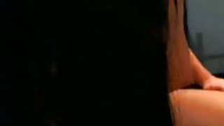 Thằng em bất ngờ nhờ chị gái xoa dịu cơn nứng