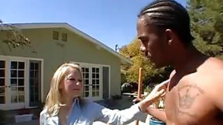 Cô em gái đã yêu cầu được lạm dụng và quan hệ tình dục với anh, một đứa con gái còn trinh, tại sao anh lại đánh em mạnh như vậy và nói anh là một con đĩ hư hỏng.. Nhưng em là một đứa con gái còn trinh nhút nhát, vì vậy em