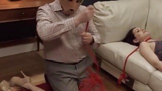 Người vợ xinh đẹp của fan 3P của Fengyinniaochang được huấn luyện rất ngoan ngoãn