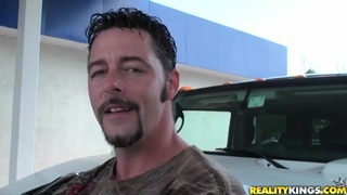 Một vẻ đẹp mới, một người phụ nữ xinh đẹp với thân hình đẹp và trong sáng.