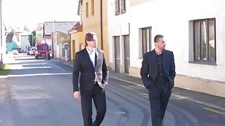 Quán karaoke mở cửa, phòng K kinh doanh có người mới, tiên nữ hậu 00s tuyệt nhất, vừa hát vừa tán tỉnh, thở hổn hển rung chuyển bầu trời