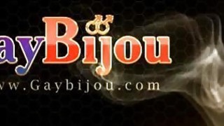 Ồ, bạn thậm chí không thể đợi để được về nhà sao? Bạn gái tôi ép tôi quan hệ với cô ấy trong rừng.