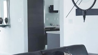 Phang em cave lồn to trong nhà nghỉ